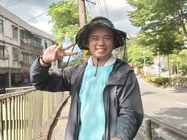 台灣妖見錄作者周鼎國老師第三度接受記者專訪。照片由記者郭晉嘉拍攝。