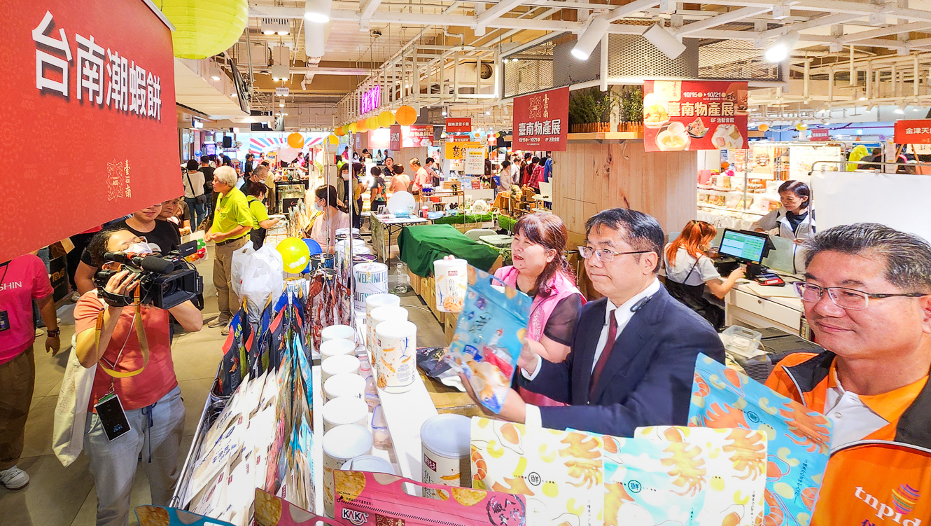 ▲臺南市長黃偉哲希望透過此次展會，讓更多高雄市民認識並喜愛臺南的優質產品及人文歷史文化。（圖/記者黃淑貞攝）
