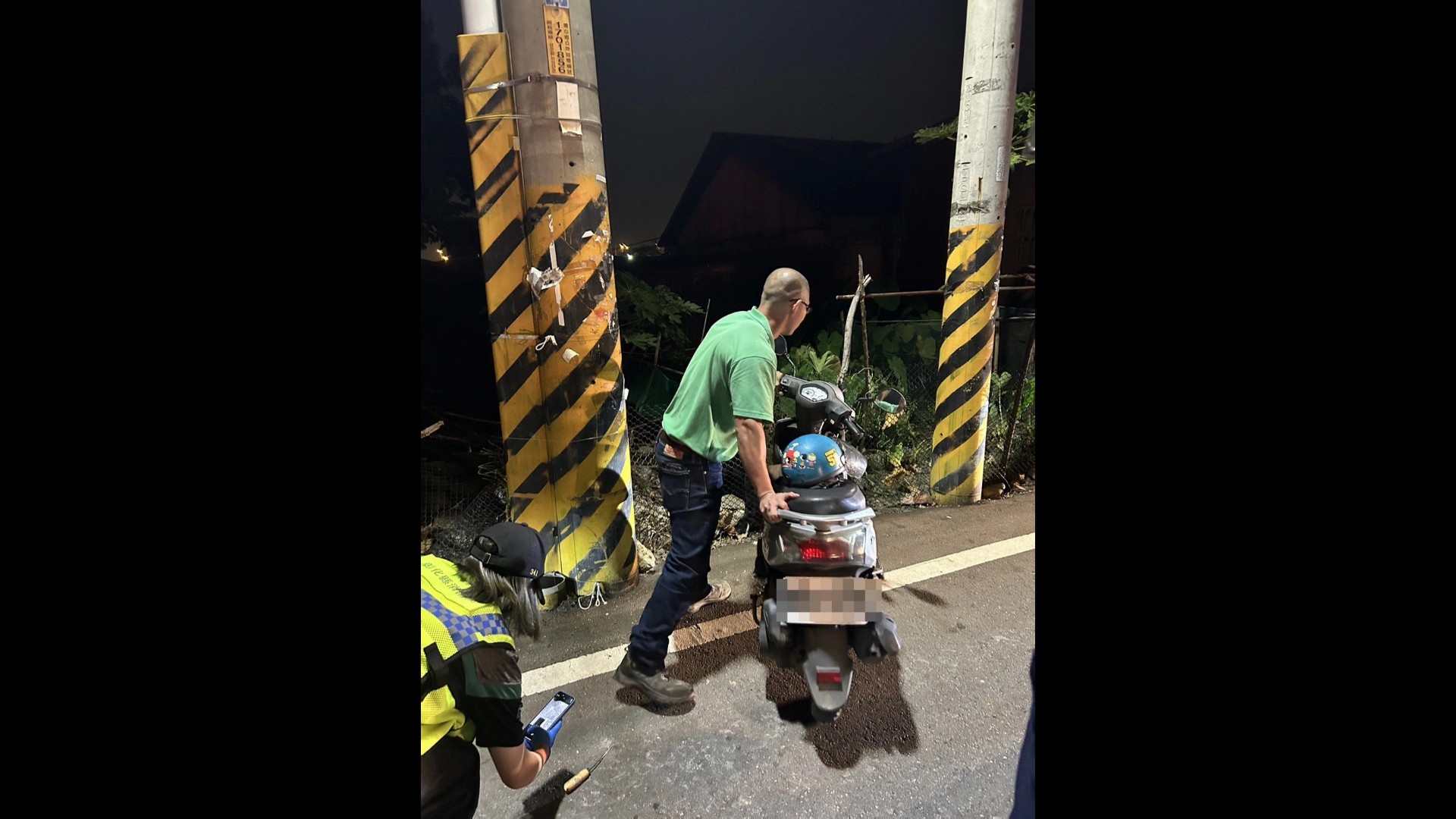 ▲埔心鄉驚傳隨機傷人事件！機車騎士被攔車遭「針錐戳眼」，眼球破裂恐失明。（民眾提供）