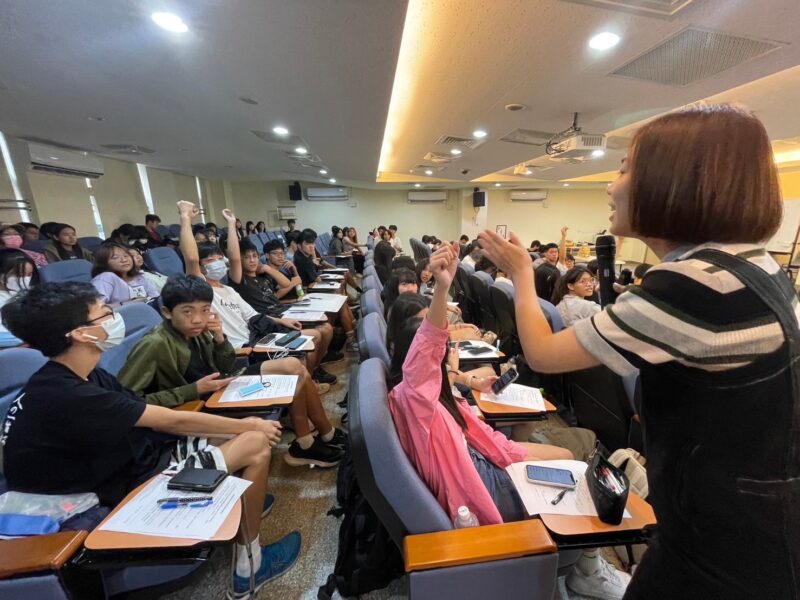 圖文:臺中郵局舉辦防詐知識與金融保險校園講座。