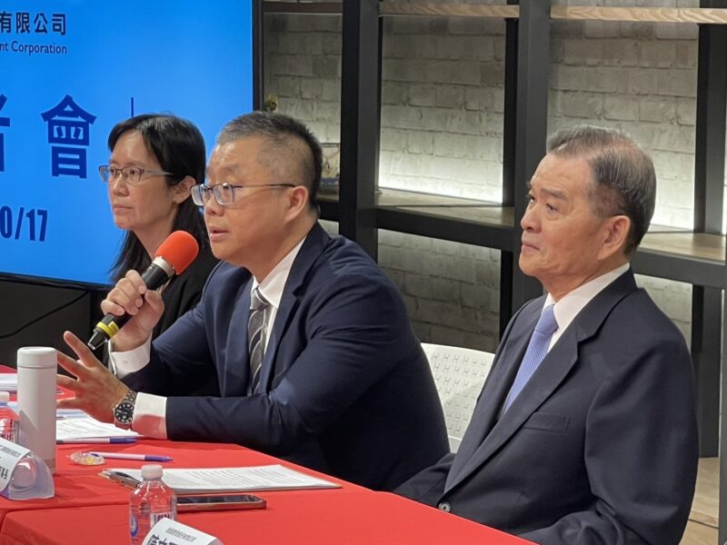 圖文:中石化、鼎越開發公司針對京華城容積率所引發的議題進行說明記者會。