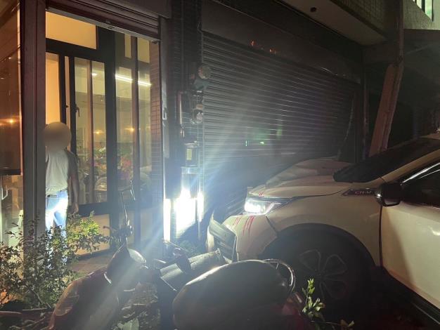 車輛行經路口應減速慢行,切勿酒後駕車以保障用路安全。