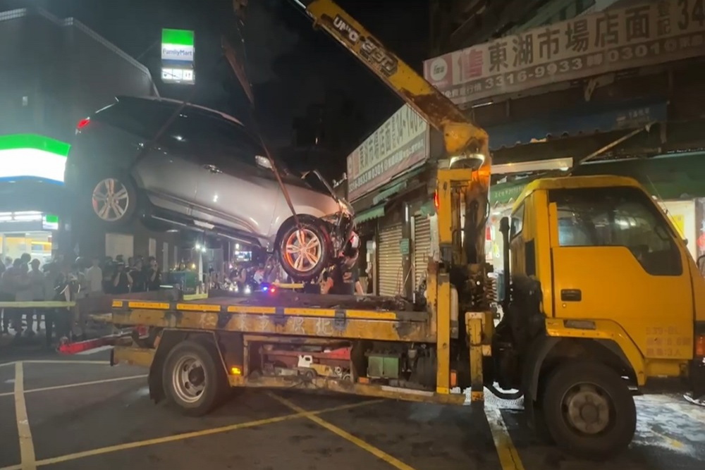 無照少年撞臭豆腐攤奪命車禍 士院裁定收容 250 無照少年撞臭豆腐攤奪命車禍 士院裁定收容 249