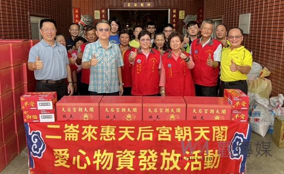 西螺警攜手二崙天后宮　送愛心物資關懷70戶弱勢家庭