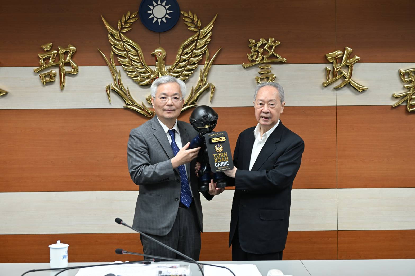 創辦基金會一首經典好歌守護警消24年 黃主文交棒陳卿南 292 創辦基金會一首經典好歌守護警消24年 黃主文交棒陳卿南 291