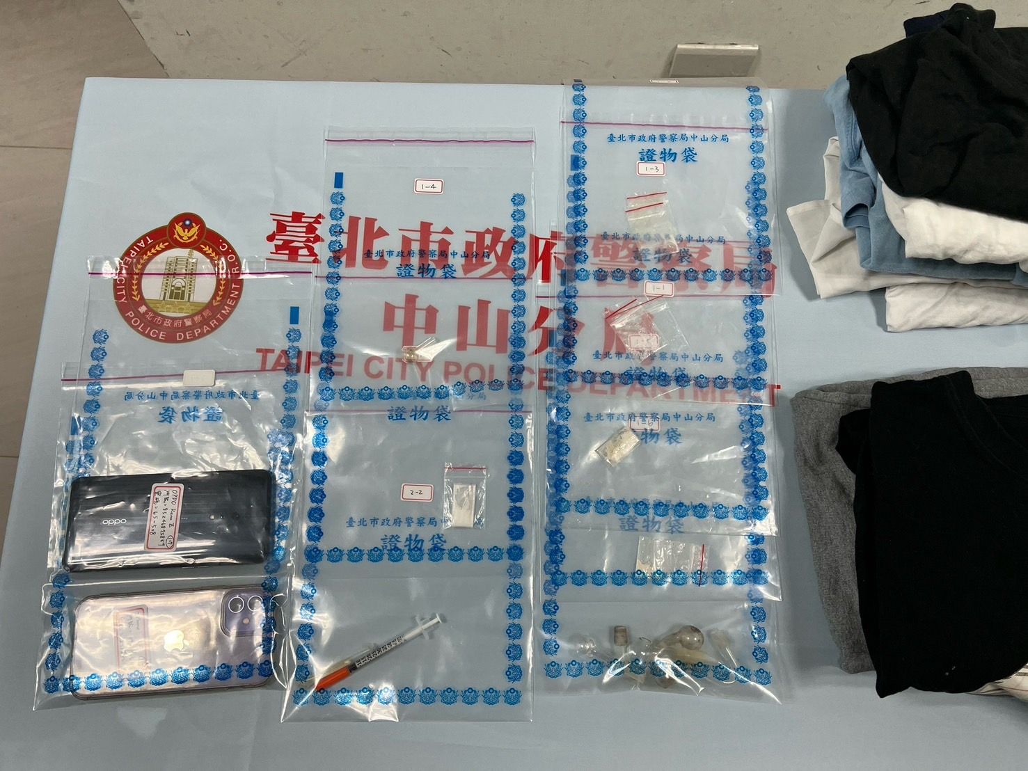 洗衣房竊案,成功逮捕失竊物及毒品。(記者薛秀蓮翻攝)