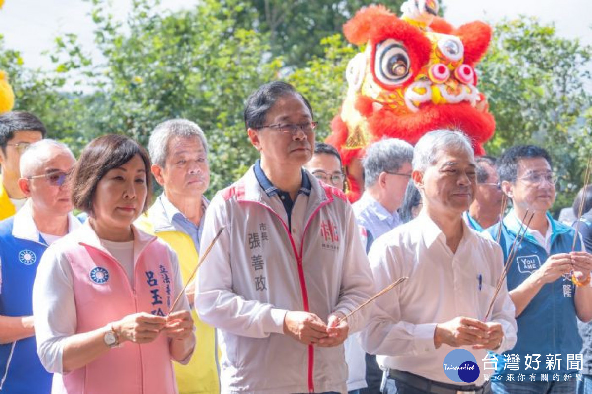 張善政出席乙未保衛戰追思會，向抗日烈士致敬。