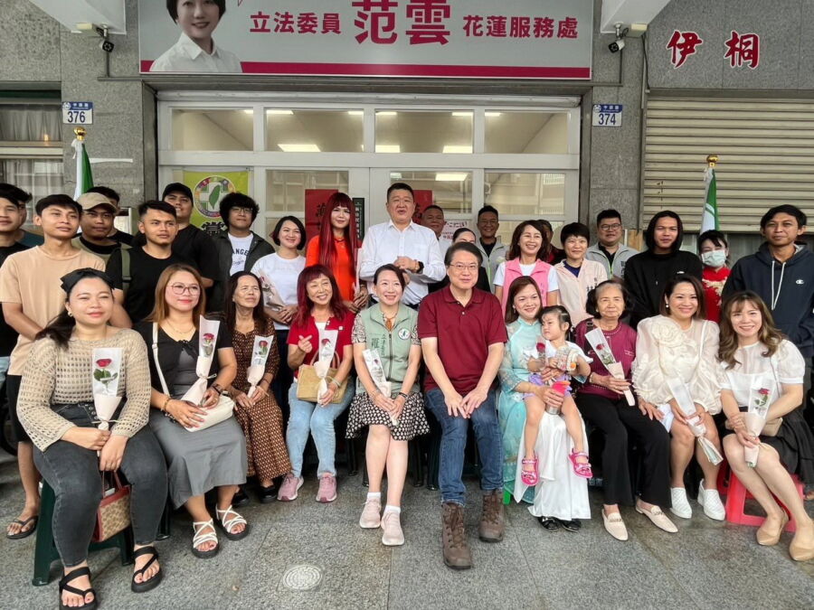 圖/民進黨今(20)日於花蓮縣黨部隆重舉行「新住民諮詢站」揭牌儀式暨座談會。(民進黨中央黨部提供)