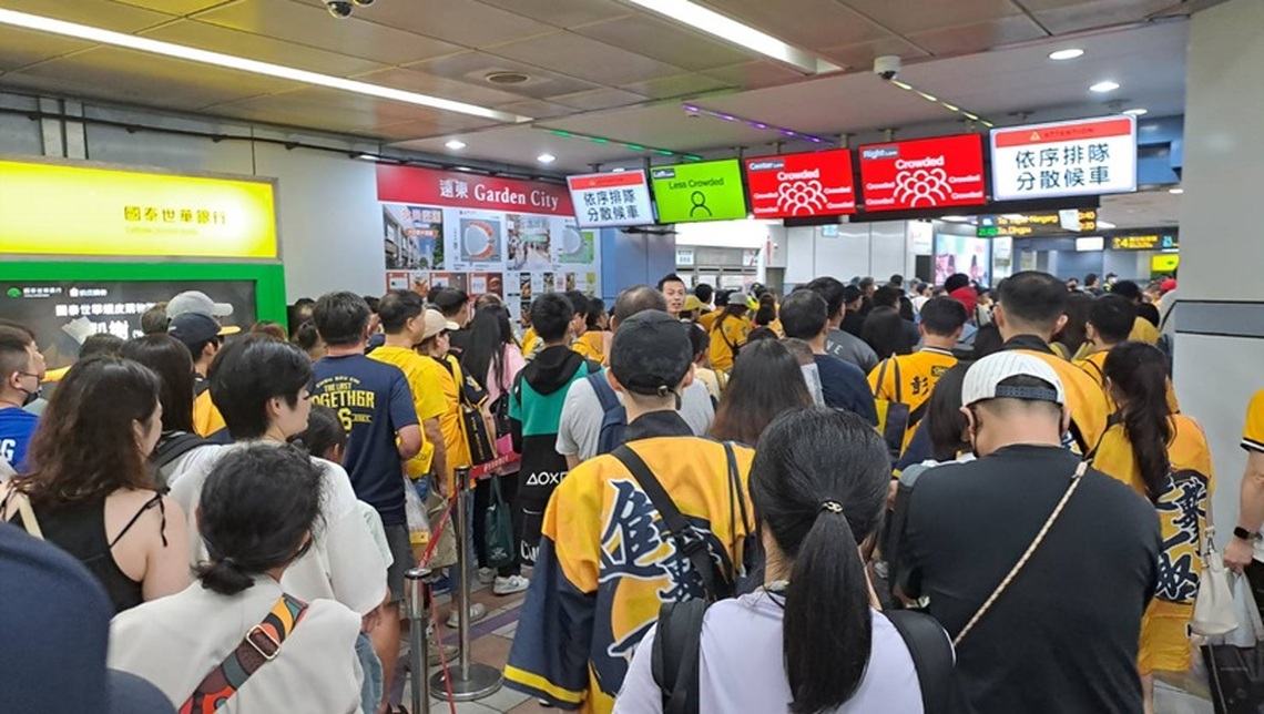臺北捷運週六運量創今年新高!單日突破200萬人次 歡迎多多搭乘捷運 落實綠能環保理念
