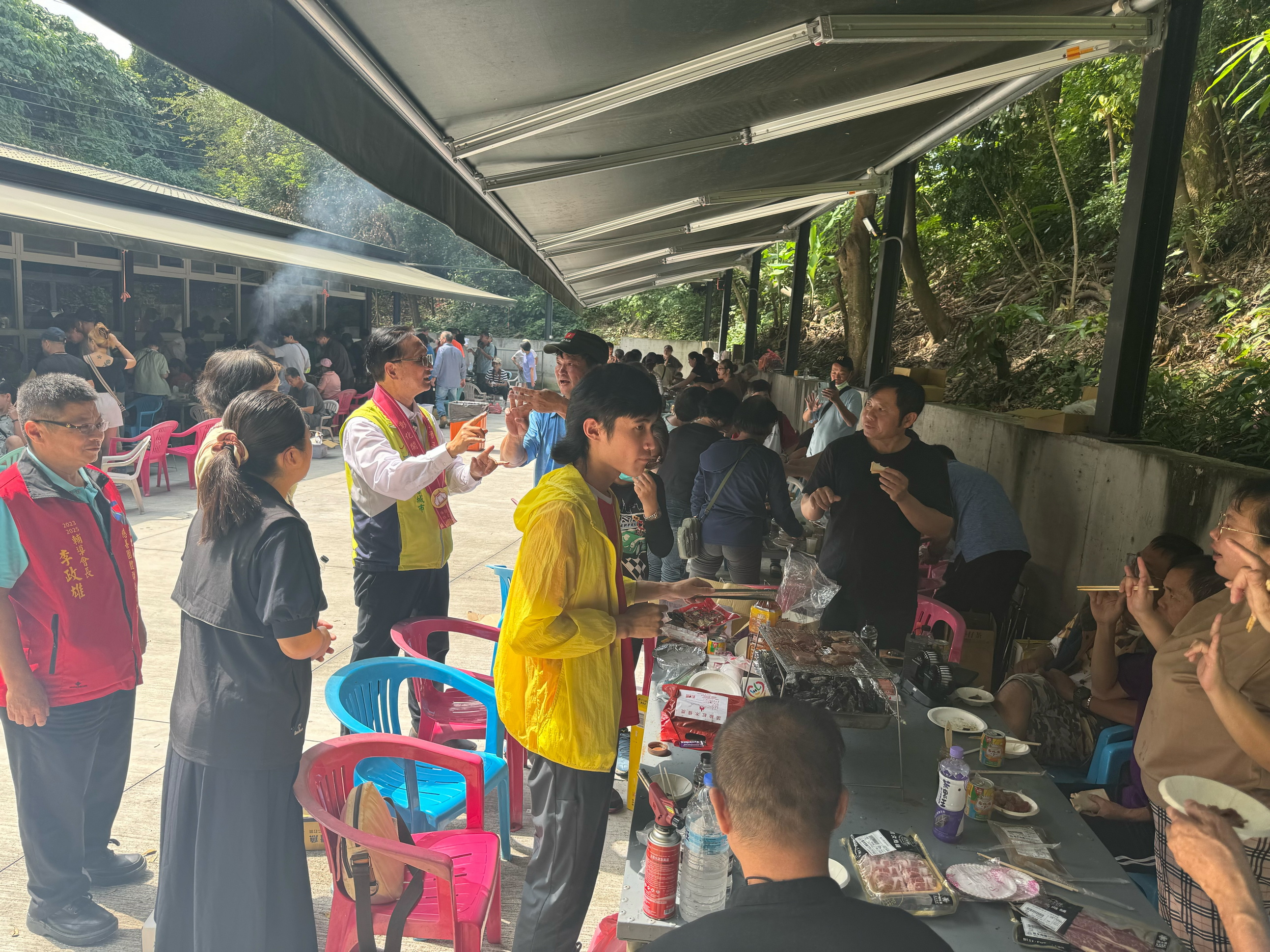 ▲彰化縣聾人協會舉辦「113年度聽障者家庭親子戶外成長營暨中老年保健講座」，讓子女對聽障父母的需求有更多認知與理解。（記者張溎壕攝）