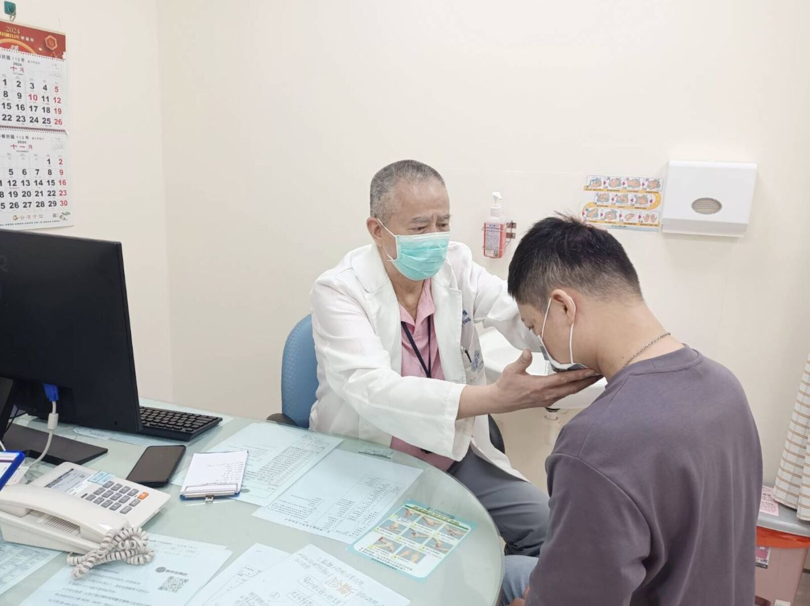 熟男「燒不退、脖子僵」陷昏迷 竟是摸過豬隻沒洗手害的！ 277