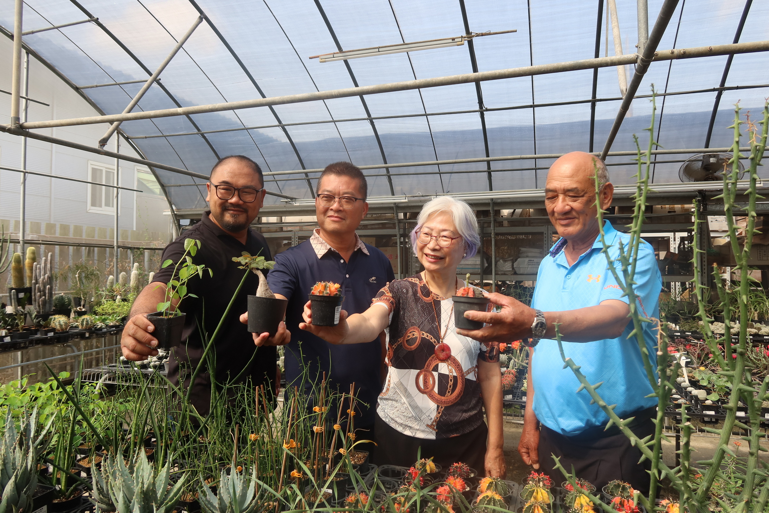 ▲田尾鄉農會到田尾鄉綠果庭園，為「花現美好田尾」產業文化暨植物們的產地市集進行宣傳。（記者張溎壕攝）