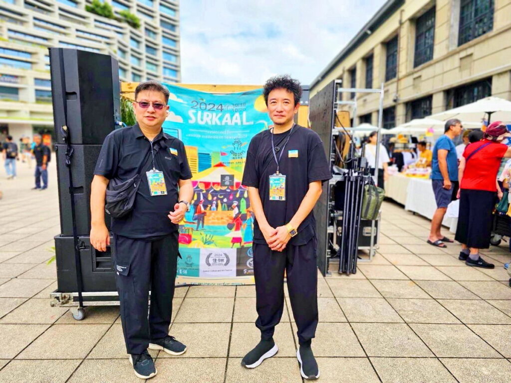 大衛異象電影工作者協會 理事長張楷文（右）與CKFF國度影展 執行長黃頌揚（左）2024國際住棚文化藝術節啟幕。