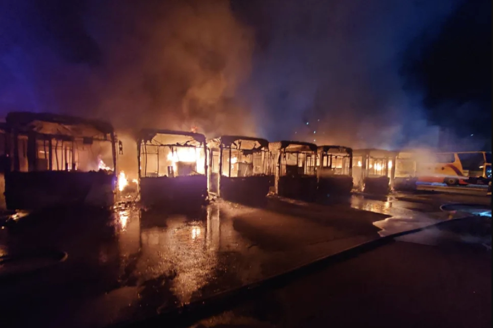 電巴閒置爆火警　楊典忠、楊大鋐：市府需上緊發條 261