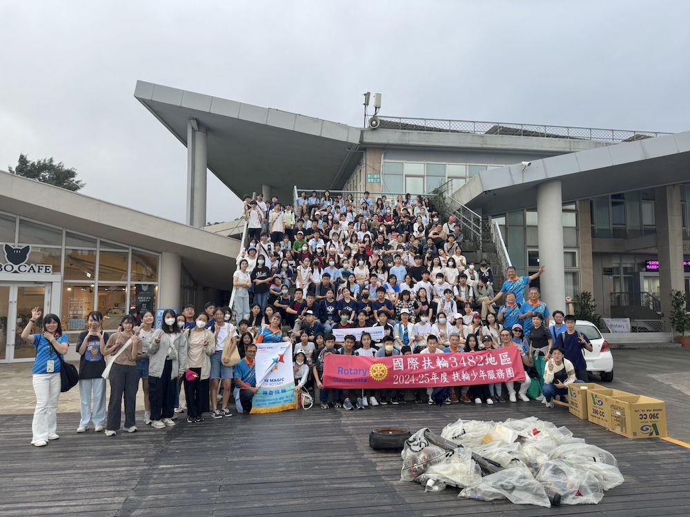 50分鐘撿108.5公斤垃圾 175位扶輪少年服務團成員淨灘有成 266 cnews124241021a06
