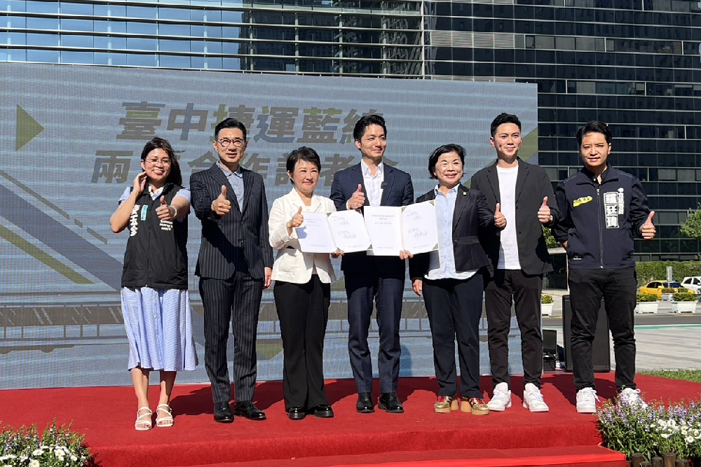 【有影】盧秀燕稱未來台中市長在台下 江啟臣、楊瓊瓔笑不語 226 【有影】盧秀燕稱未來台中市長在台下 江啟臣、楊瓊瓔笑不語 225