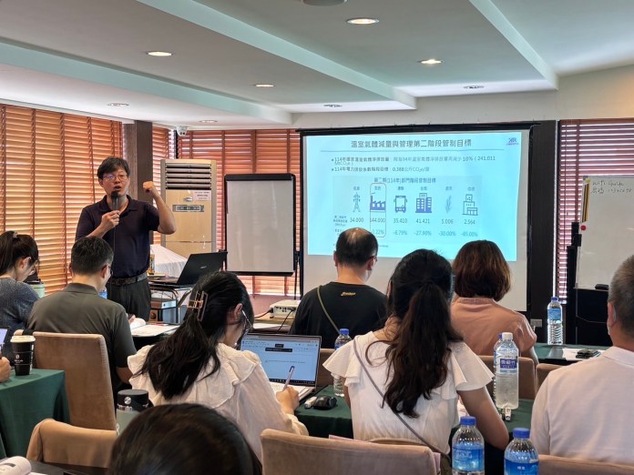 開南大學落實永續 助雀客集團進行碳盤查 23 S 109240636 0