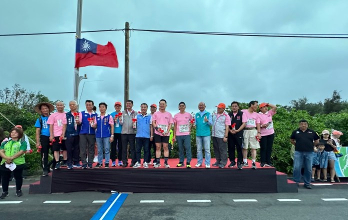 大觀盃海洋國際馬拉松竹圍漁港登場 吸引約5000跑者參加 20 S 8782108