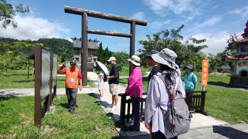 圖文:全新遊輪式台灣好行縱谷鹿野線發車了 請上車之鹿野神社。
