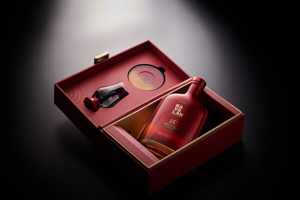 噶瑪蘭十五周年紀念-OLOROSO雪莉桶威士忌原酒 2009 單一年份 噶瑪蘭十五周年紀念-OLOROSO雪莉桶威士忌原酒 2009 單一年份