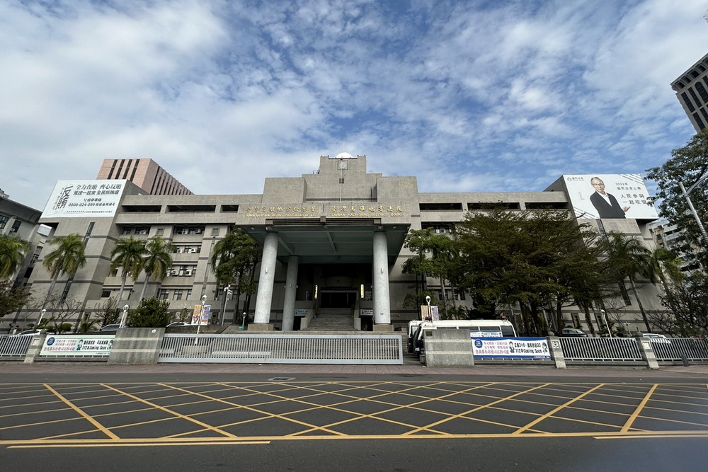 高雄「沿路撒釘男」聲押被駁 雄檢將提抗告 202 高雄「沿路撒釘男」聲押被駁 雄檢將提抗告 201