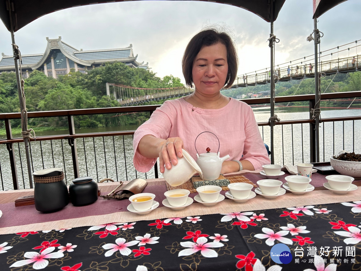 參山處歡迎各界品嚐好茶，感受山水之美。