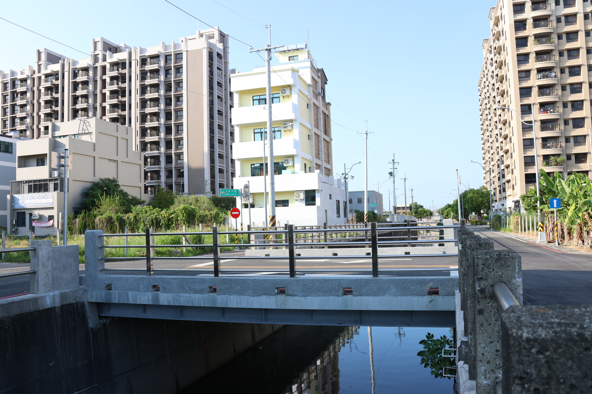 ▲員林市六合橋正式完工,有效解決了該區域長期以來存在的交通不便問題。(記者張溎壕攝)