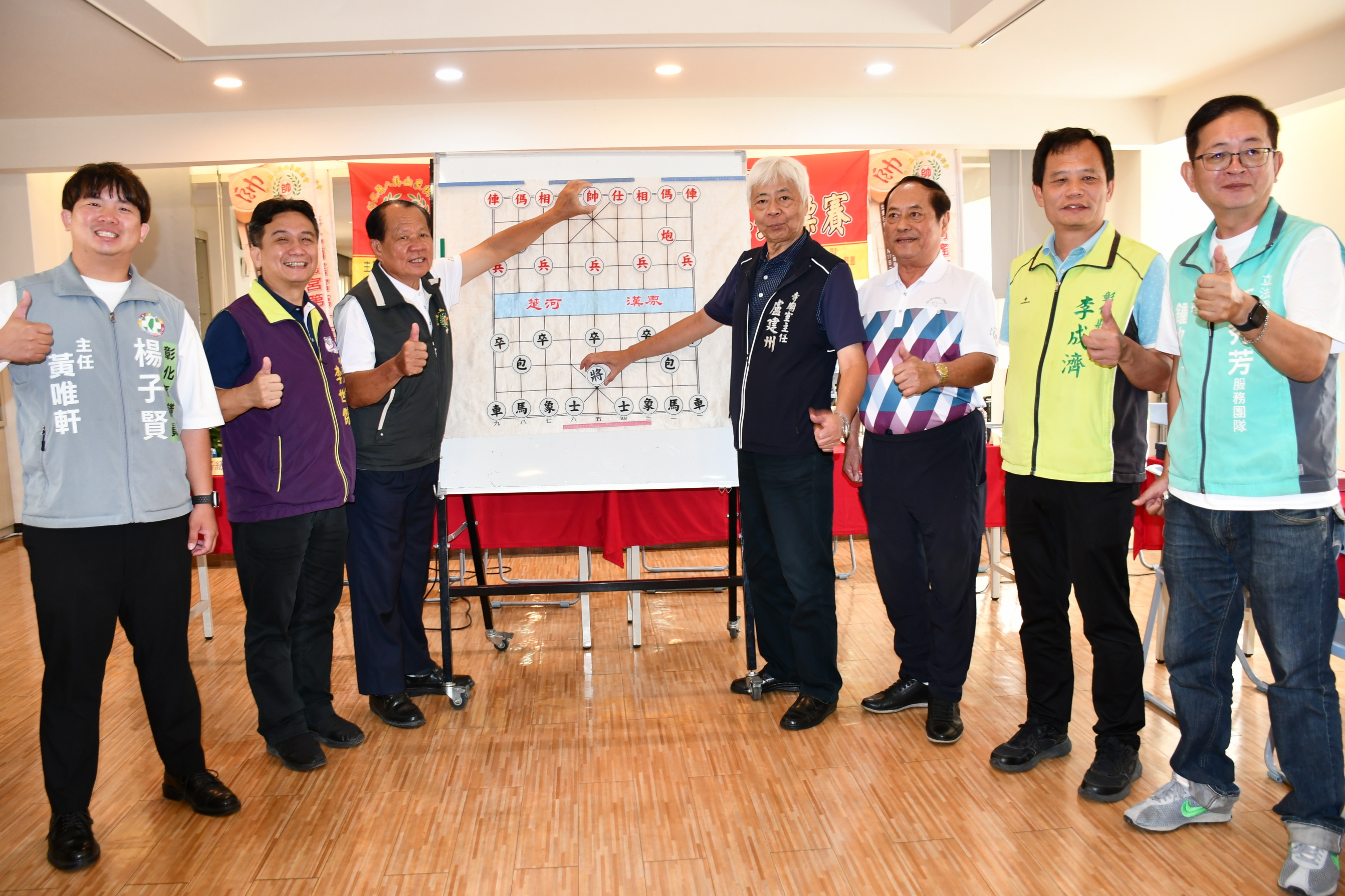 ▲第十五屆「媽祖盃全國象棋錦標賽」將於10月27日在彰化南瑤宮媽祖文化館舉行對奕,市公所寺廟室主任盧建州為活動先行掛帥禮。(記者張溎壕攝)