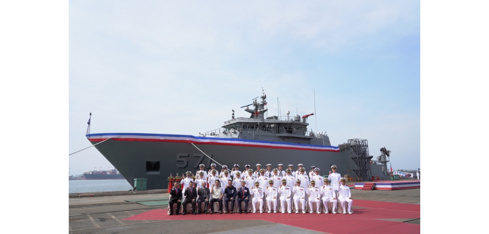 國防部海軍新型救難艦「大武軍艦」交船