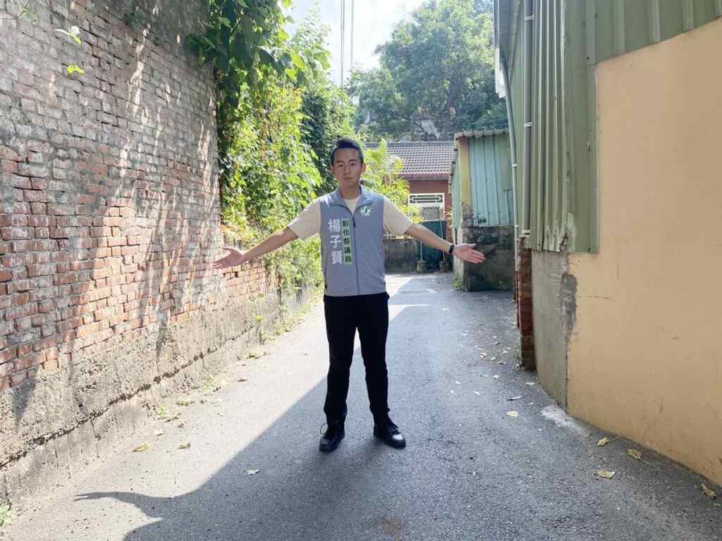 ▲彰化縣議員楊子賢指出屬於彰化市陽明國中學區的日照中心,但實際上位置是在學區的邊角,交通通勤路線也非常不易。(縣議員楊子賢提供)