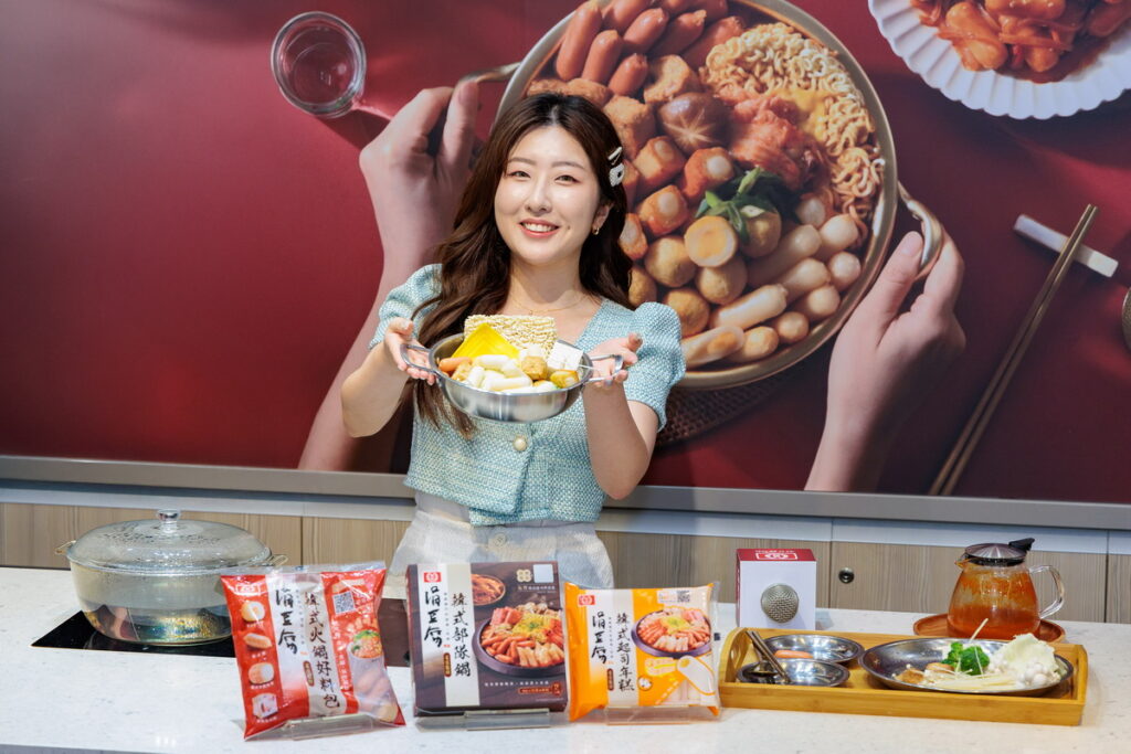 韓國Youtuber 有璟親手料理桂冠x涓豆腐韓式部隊鍋