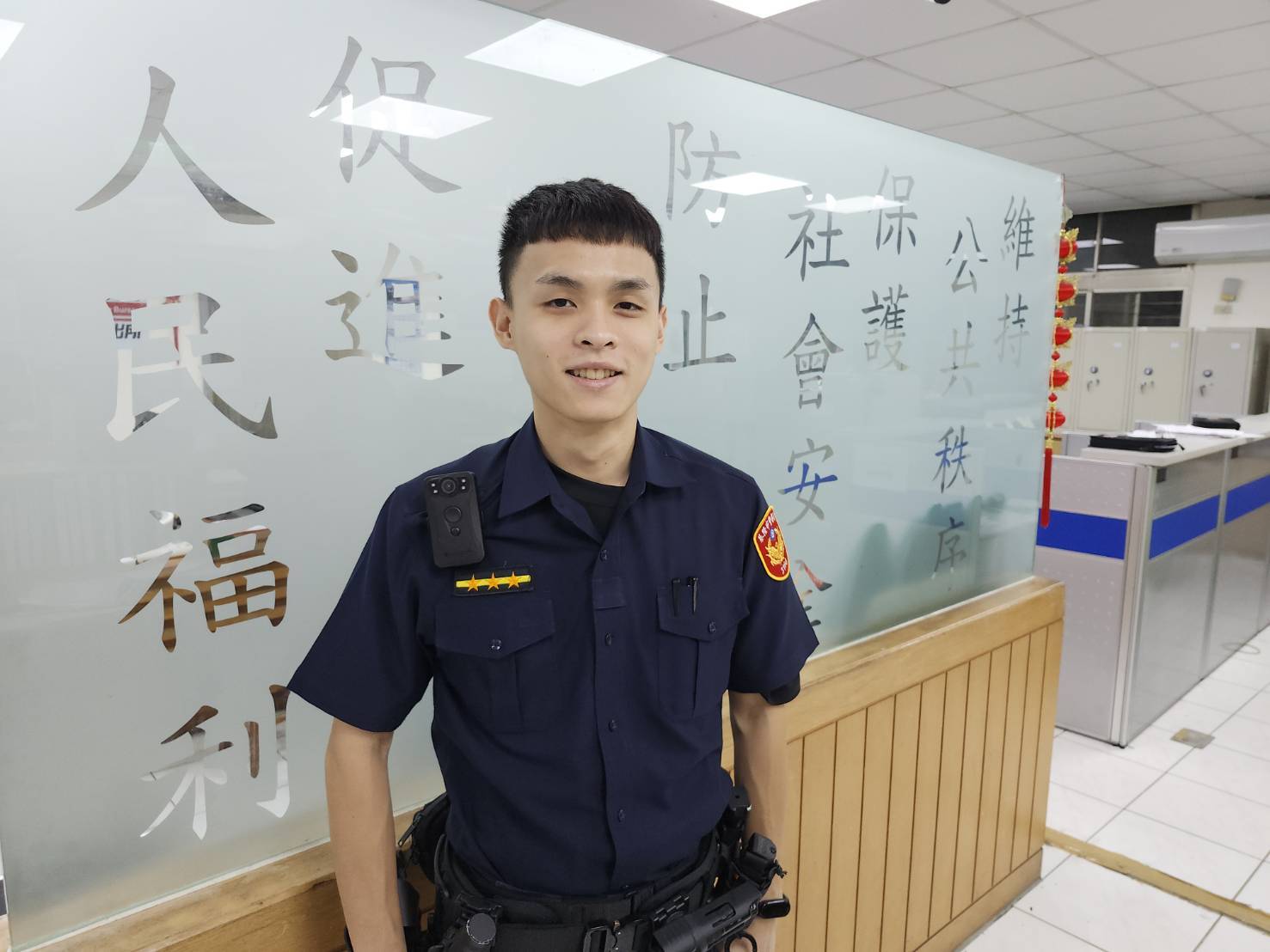 百福派出所協助員警李彥邦。(記者薛秀蓮翻攝)