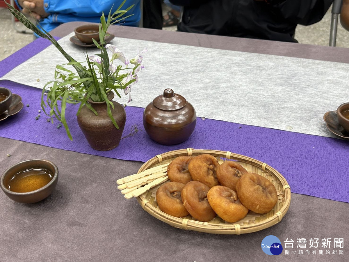 北埔鄉石柿甜度高、纖維多、口感佳、肉質細緻,最適合用於製作柿餅。