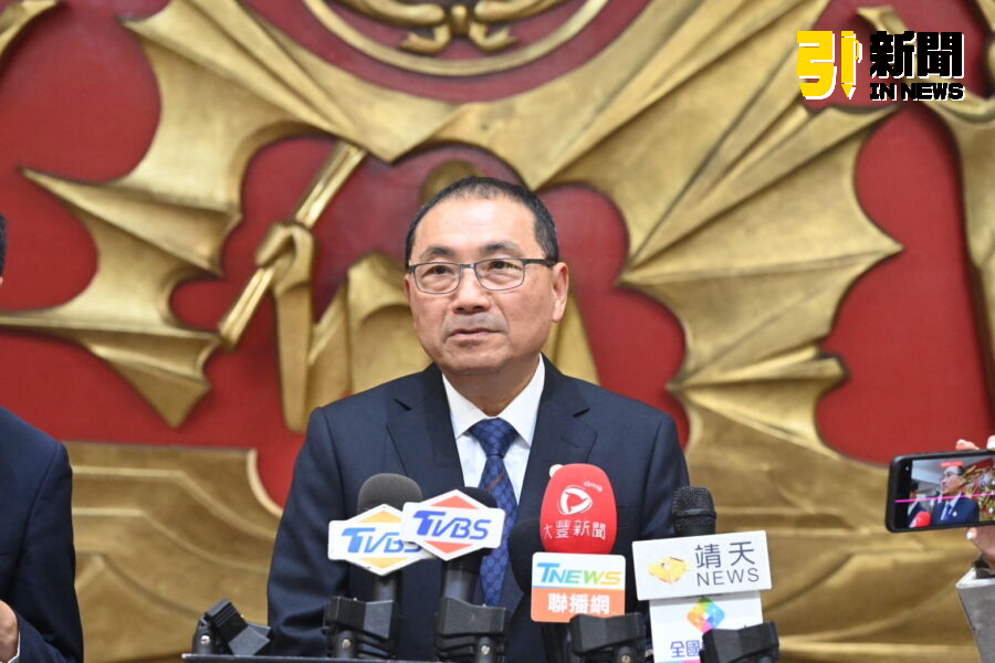 圖/新北市長侯友宜今(24)日表示,已採取快速的反應措施,而發生事故的電梯已封閉檢修,確保民眾跟員工的安全。(記者陳志仁攝,2024.10.24)