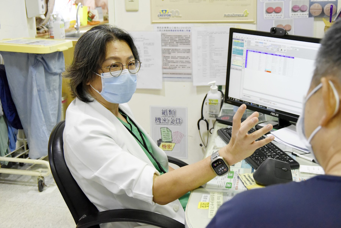 嘉義大林慈濟醫院颱風夜醫療救援陷困境 病人回診感恩醫療團隊獻愛心