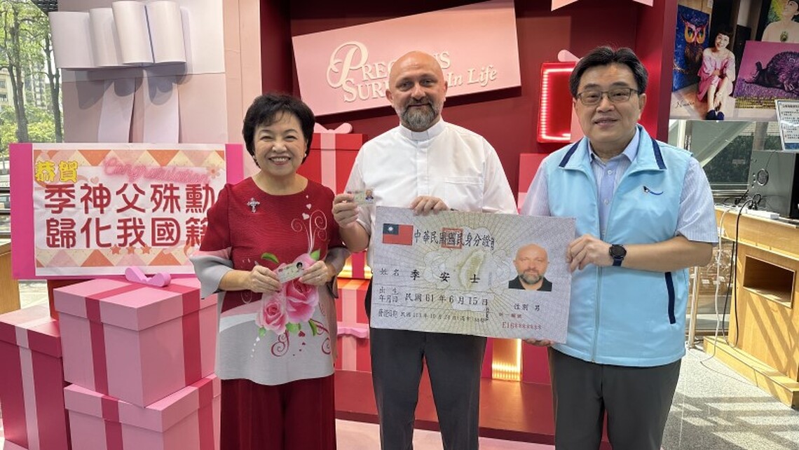精通多國語言為我國外交奉獻心力 烏克蘭籍神父歸化成台灣人