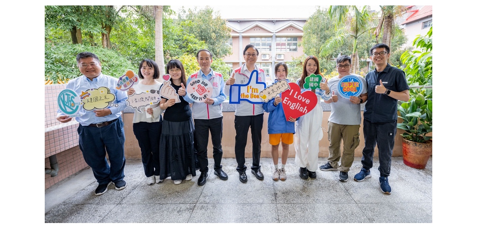 張善政前往建國國中 肯定總統教育獎得主克服逆境表現卓越