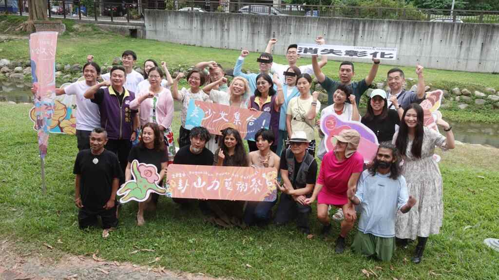 ▲第六屆卦山力藝術祭將於10月26、27日在彰化南郭坑溪河畔及彰化藝術高中第三校區隆重登場,今天舉行宣傳記者會,彰化縣文化局長張雀芬、縣長辦公室主任李世傑、彰化藝術高中校長蔣秉芳等與會支持。(記者林明佑攝)