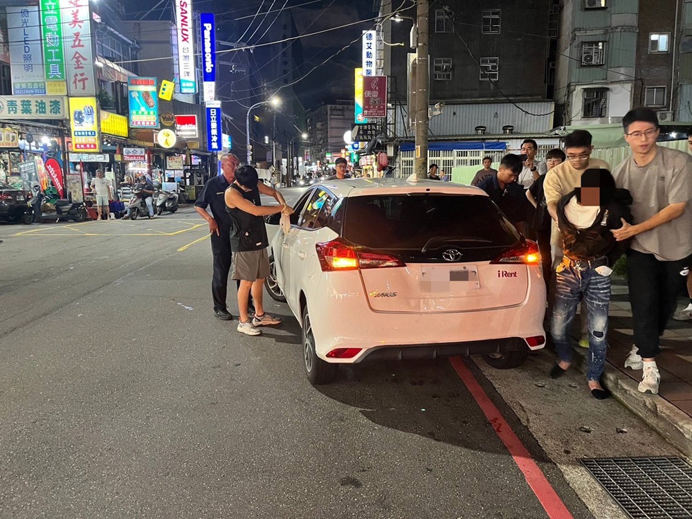 投資虛擬貨幣被騙210萬元 22歲犯嫌撞警車想逃 223 cnews204241024a01