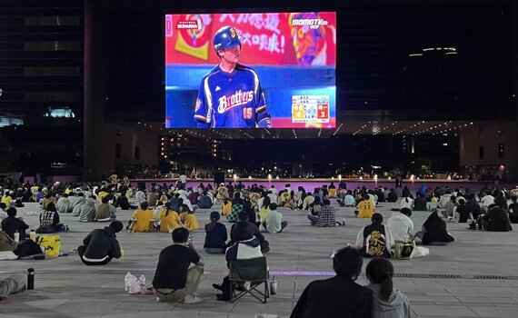 中信兄弟奪3勝聽牌! 中市府前廣場持續熱血直播