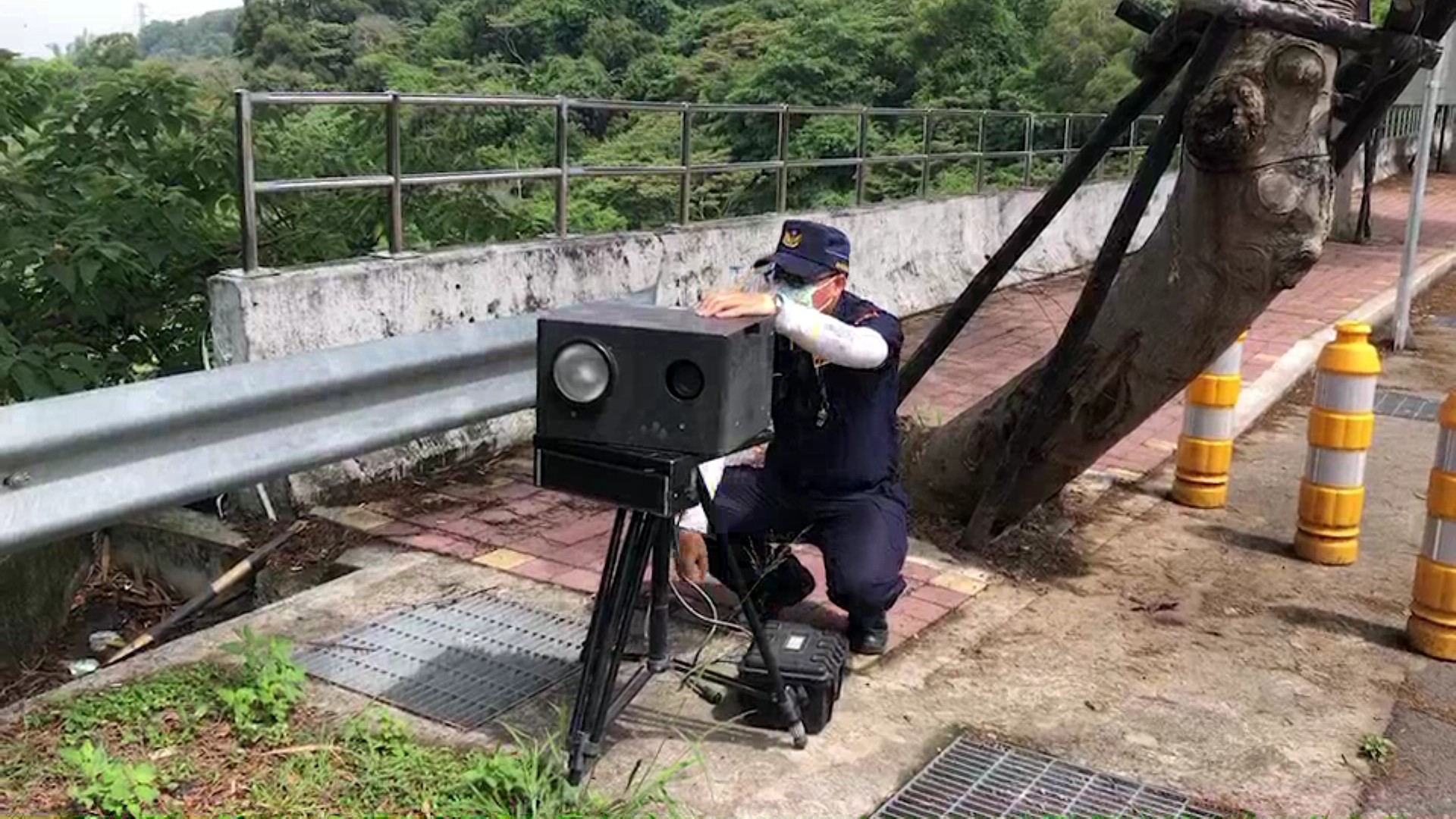 ▲彰化139線縣道因彎道多，且常有機車騎士進行競速，為降低交通事故發生率，交通處則研擬新增固定式測速照相桿或區間測速。（記者張溎壕攝）