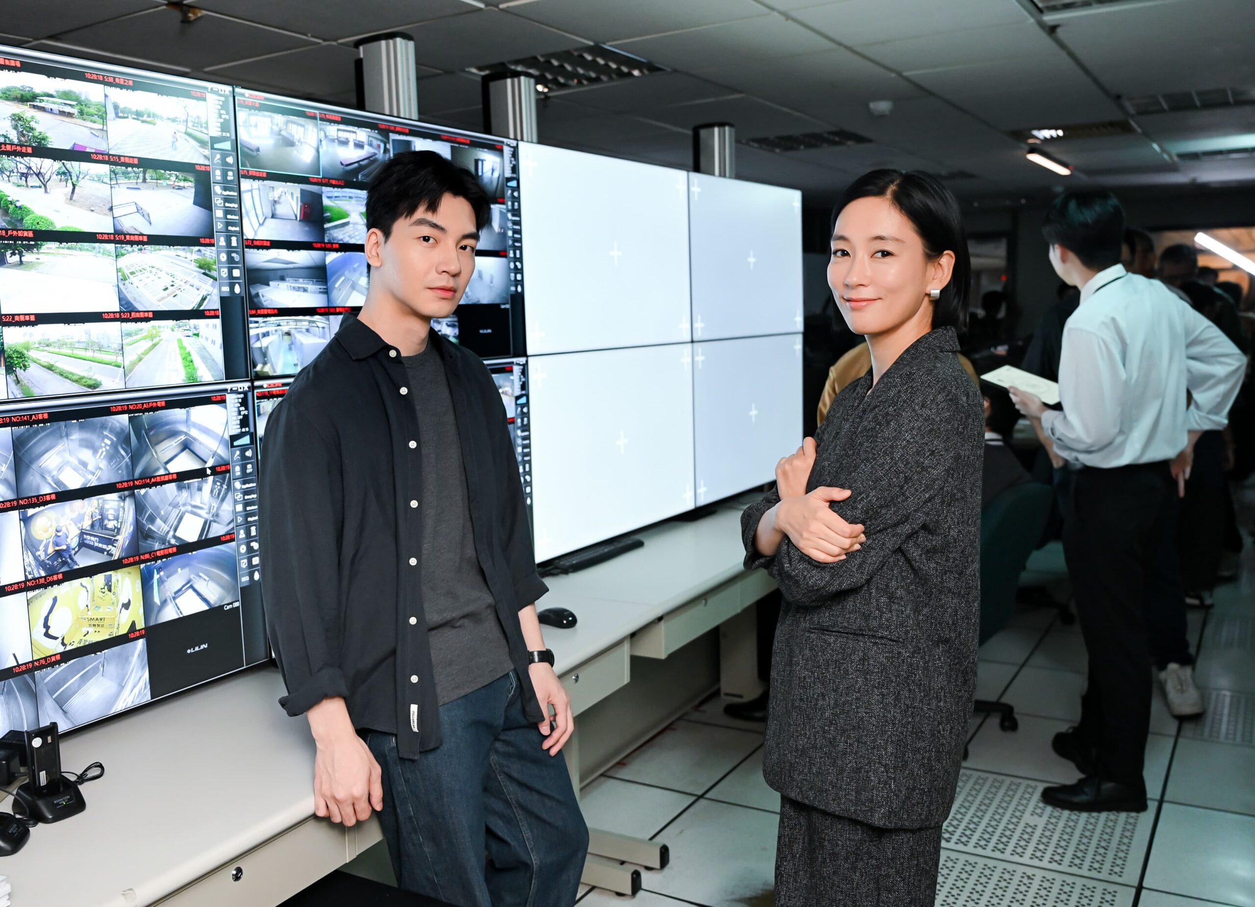 日星水川麻美參演《零日攻擊》,陳其邁探班劇組 日星水川麻美參演《零日攻擊》,陳其邁探班劇組