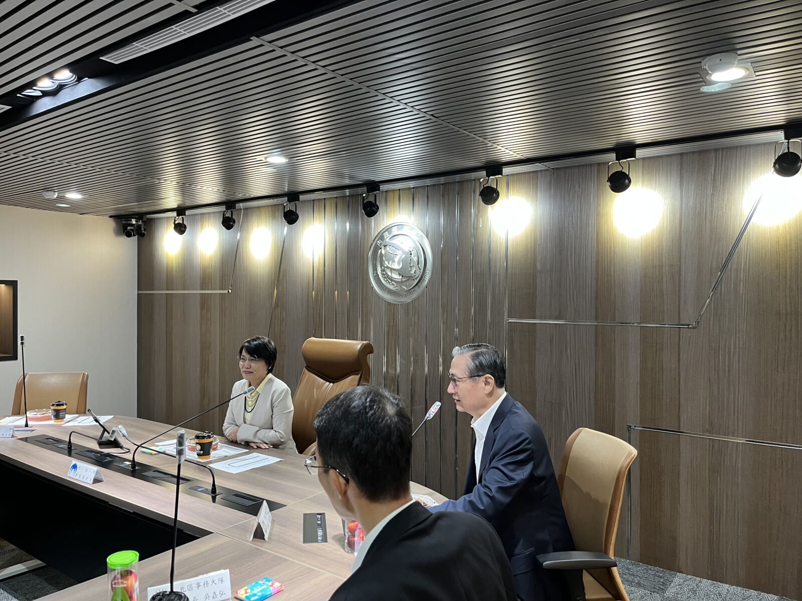 成功驅逐西班牙籍國際通緝犯 劉世芳肯定慰勞移民署 228 成功驅逐西班牙籍國際通緝犯 劉世芳肯定慰勞移民署 227