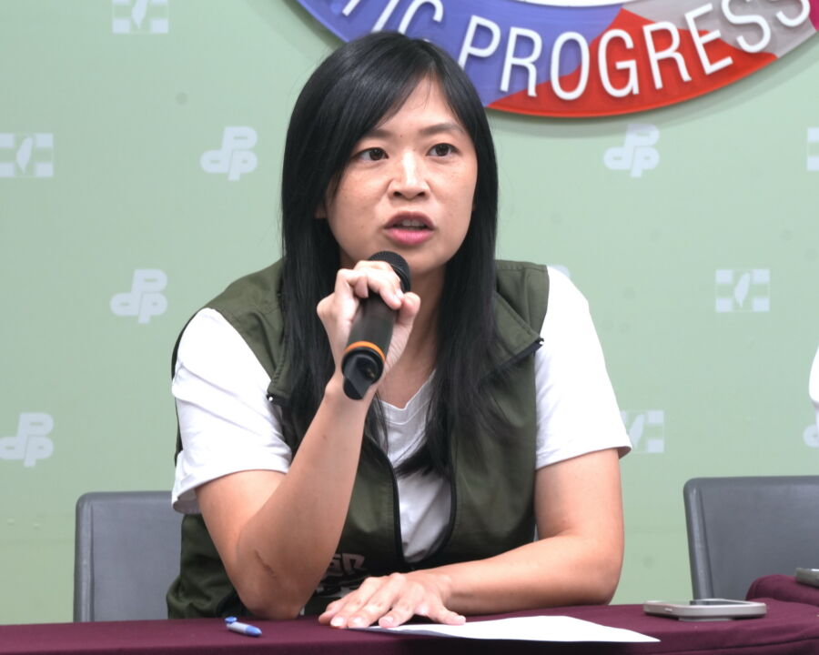 圖/新北市議員鄭宇恩鄭重呼籲不要大玩兩面手法,藍營立委洪孟楷在人民面前說支持治水的預算,卻在立法院大搞杯葛手段。(民進黨中央黨部提供)