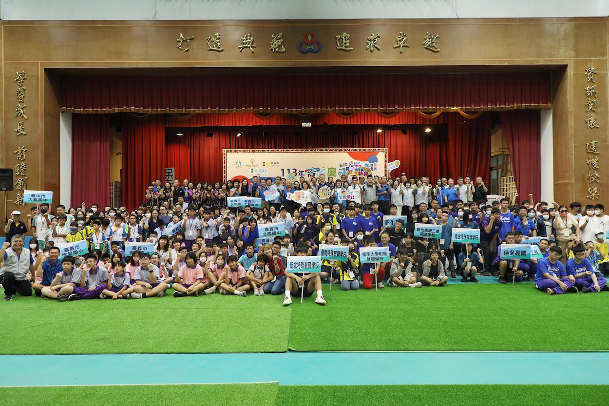 ▲黃敏惠市長與參與競賽團隊合照。(圖/嘉義市政府提供)