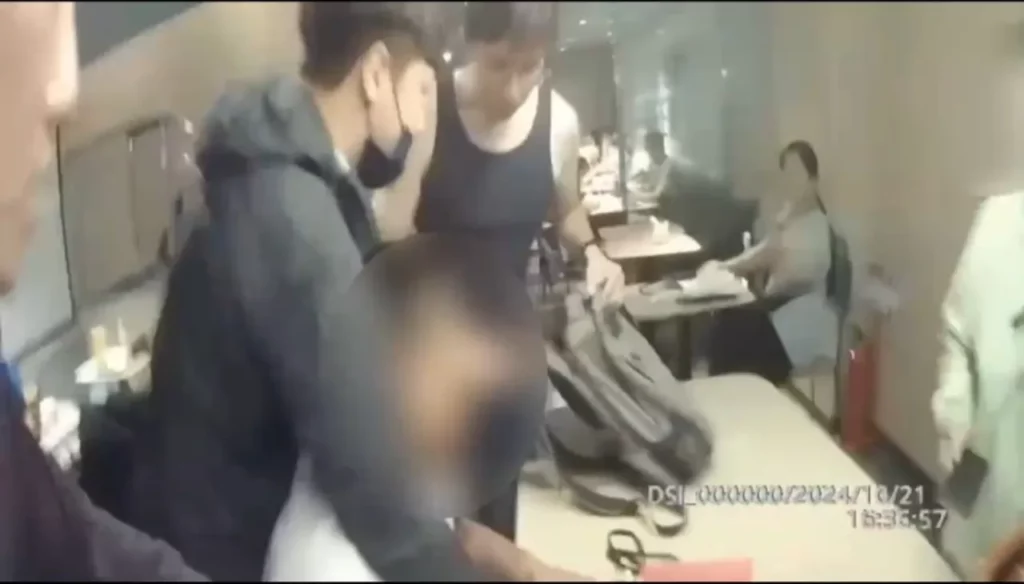 與封女對談後研判為詐騙集團慣用的詐騙手法,便請封女配合與車手約定在餐廳面交現金