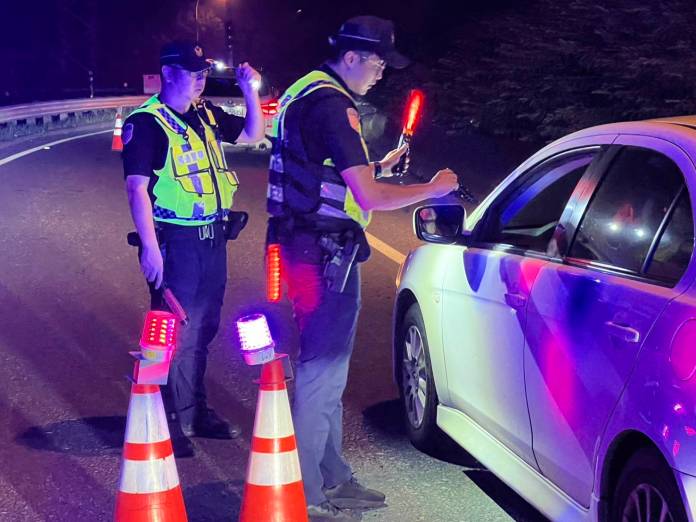 國道警察加強取締未繫安全帶 強化民眾行車安全 19 S 2400772