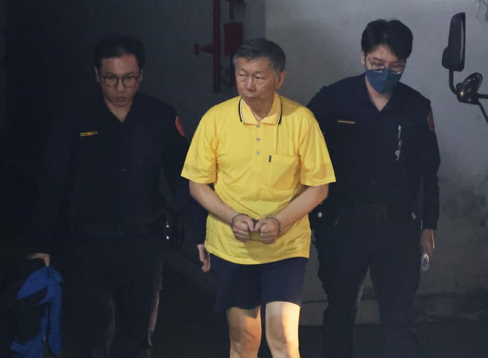 北檢聲請延押民眾黨主席柯文哲(圖),但民眾黨支持度初步止跌,外界分析與檢調有沒有查到金流有關。資料照片/林啟弘攝