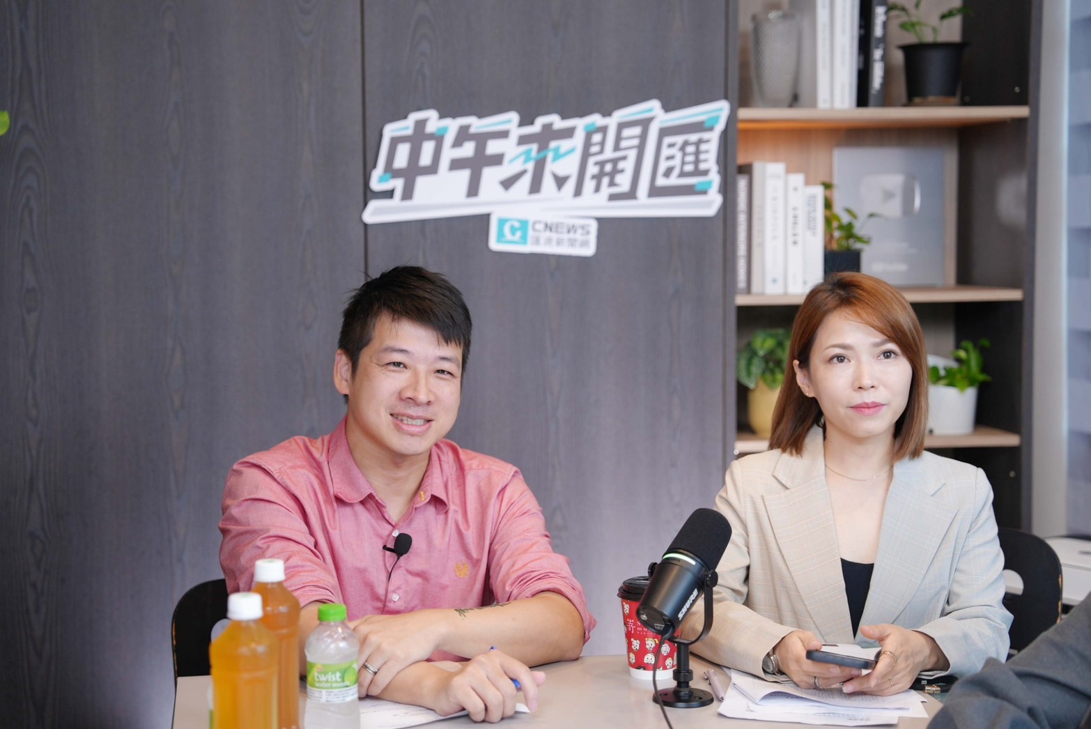 中午來開匯/遭反對者一路跟拍辱罵 陳智菡、許甫:小孩是底線不容侵犯 222 中午來開匯/遭反對者一路跟拍辱罵 陳智菡、許甫:小孩是底線不容侵犯 221