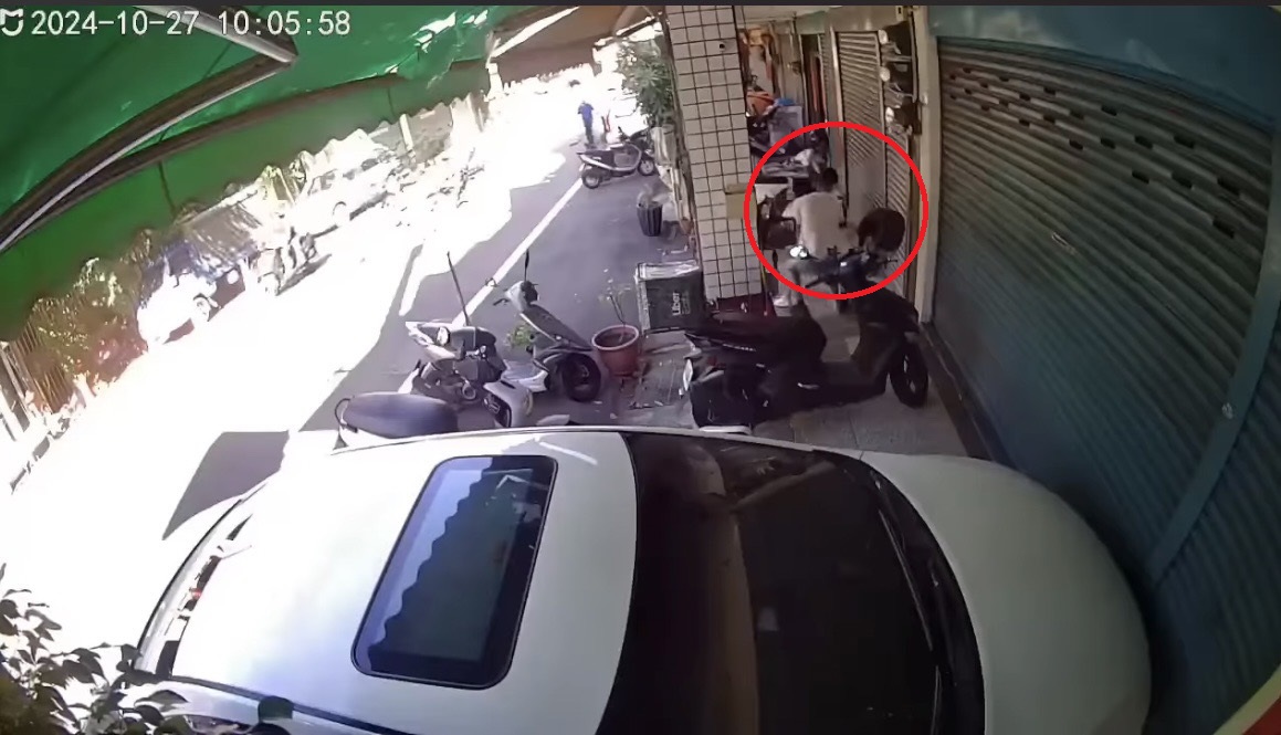 桃園女童光天化日遭陌生男侵犯 母曝光27秒驚悚畫面 222 桃園女童光天化日遭陌生男侵犯 母曝光27秒驚悚畫面 221